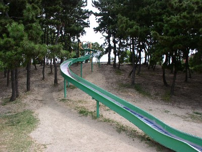 すべり台（今津浜地区）