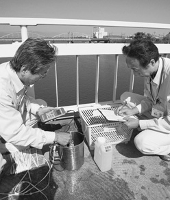 写真:臨時調査 写真:臨時調査