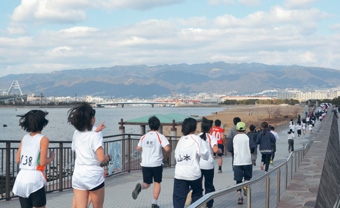 甲子園浜マラソン大会の様子 甲子園浜マラソン大会の様子