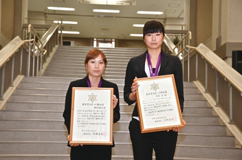 写真:竹下選手と大友選手 写真:竹下選手と大友選手