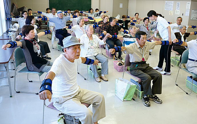 写真:西宮いきいき体操(1) 写真:西宮いきいき体操(1)