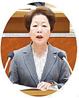 写真:井ノ元教育委員長 写真:井ノ元教育委員長