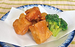 写真:高野豆腐の唐揚げ 写真:高野豆腐の唐揚げ