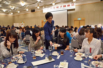 写真:西宮洋菓子園遊会 写真:西宮洋菓子園遊会