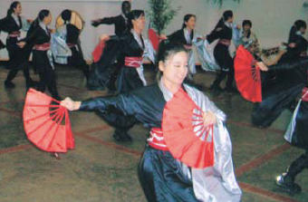 写真:訪問団を歓迎するロンドリーナ市民(2007年) 写真:訪問団を歓迎するロンドリーナ市民(2007年)
