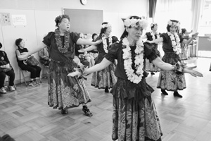 写真:市民文化祭(フラダンス) 写真:市民文化祭(フラダンス)