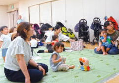 写真:親子対象の健康講座の様子 写真:親子対象の健康講座の様子