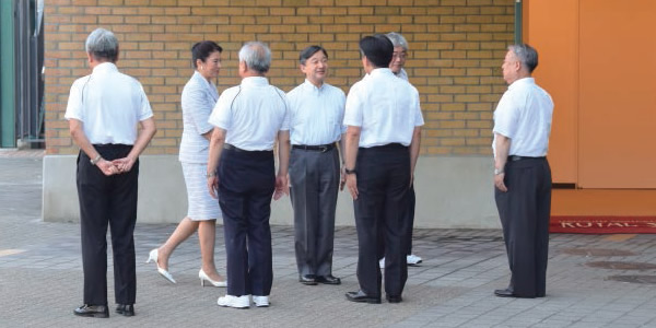 写真: ご訪問の様子 写真: ご訪問の様子