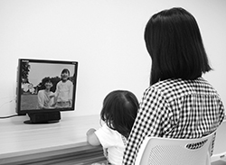写真:かおテレビ体験の様子 写真:かおテレビ体験の様子
