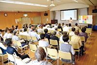 写真:養成講座の様子 写真:養成講座の様子