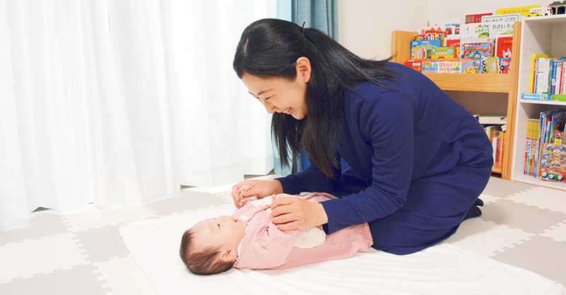 写真:笑顔で子育て 写真:笑顔で子育て
