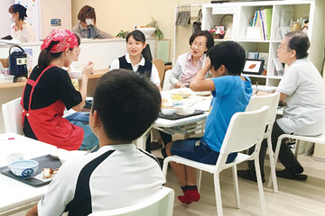 写真：みやっこ食堂