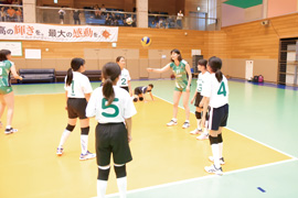 中学生には部活動での実技指導も行います 中学生には部活動での実技指導も行います