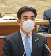 写真：西宮市長　石井 登志郎