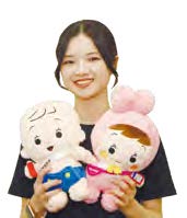 国勢調査課　長谷川主事　国勢調査イメージキャラクター　　センサスくん 　みらいちゃん