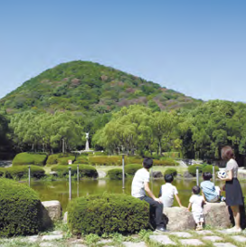 憩いの場として多くの人に親しまれている市のシンボル