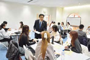 開設に先駆けて実施された、学生がやってみたいことを発表する「未来につながる私のアクション」での様子