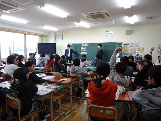 平成30年度租税教室の様子　南甲子園小学校