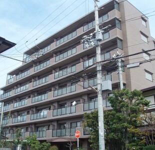 ステイツ甲東園フラッツ外観