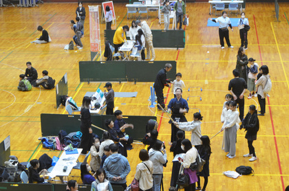 プレみやクラブフェアの様子