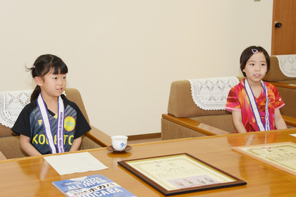 島佳穂さん、上村瑛美さん