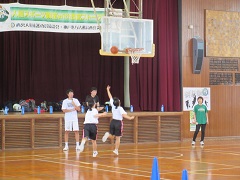 人権スポーツ教室-プレー(中学生)1